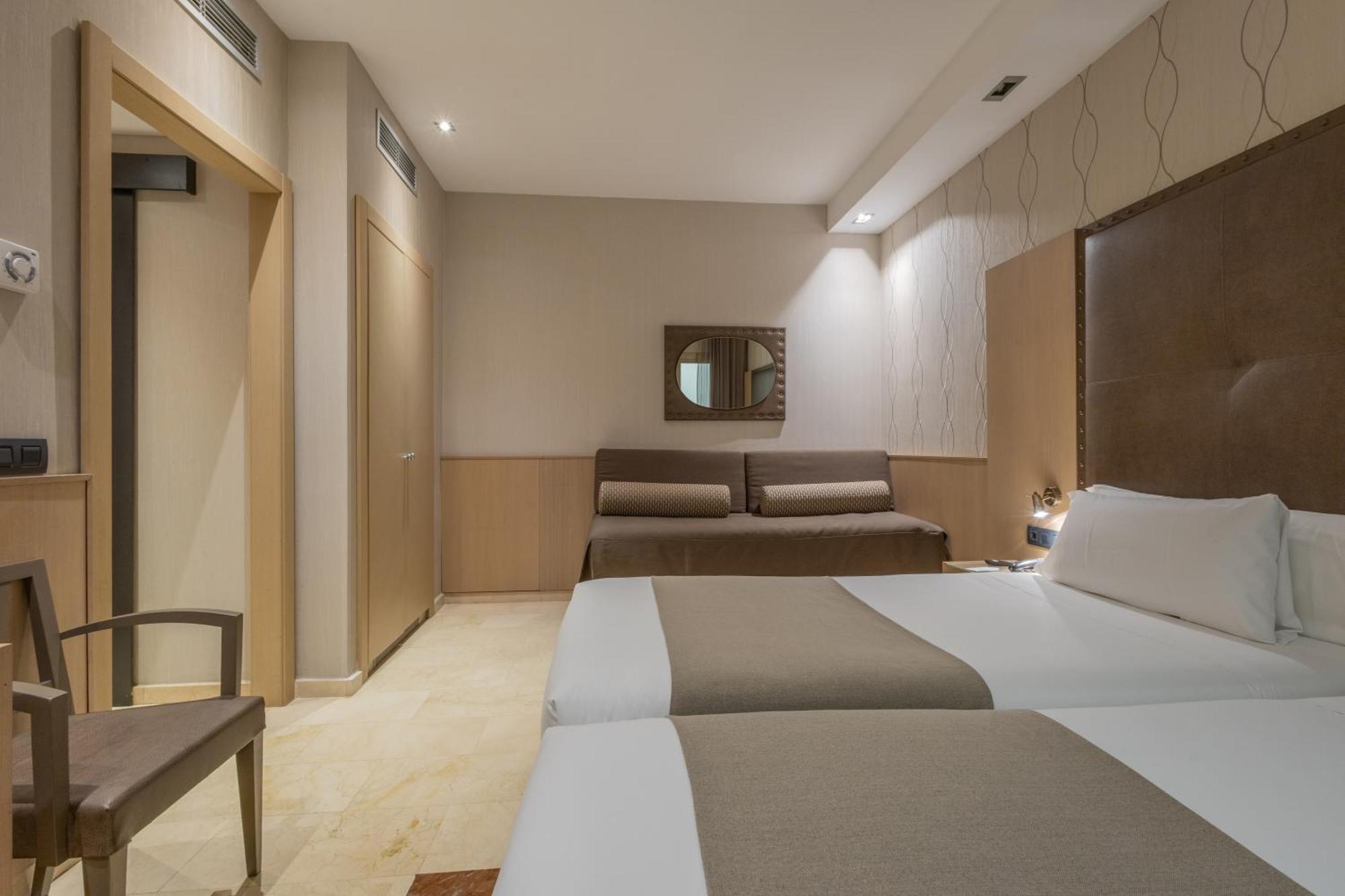 Doppel-/Zweibettzimmer mit Zustellbett
